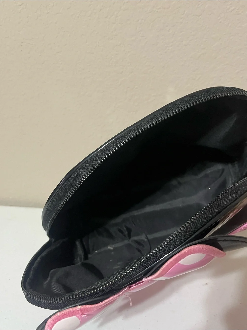 The Crème Shop x Disney Minnie Mouse Dome Travel Makeup Pouch 10x4
